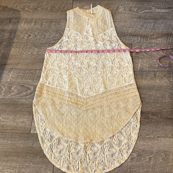 Free People Maisie Delicate Lace Top in Size S Bohemian Round neck GORGEOUS - Picture 11 of 11